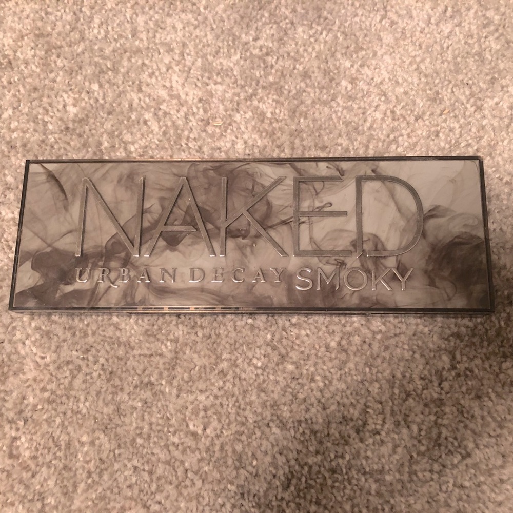 Urban Decay NAKED Smoky - eyeshadow palette